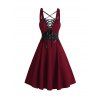 Robe Gothique à Bretelle Bouclée avec Faux Cristal à Col Plongeant - Rouge foncé S | US 4