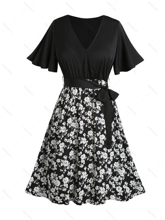 Robe D'Eté Ceinturée Croisée Fleurie Imprimée de Grande Taille à Manches de Cloche - Noir 3XL | US 18