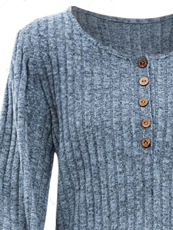 Half Button Ribbed Long Sleeve Top And Contrast Topstitching Leaf Embroidery Double Buttons Jeans Faux Fur Lining Boots Moon Tree Hoop Earrings Outfit - Bleu gris S | US 4