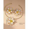 Ensemble de Collier et de Boucles D'Oreilles Rétro Fleur Superposé - Beige 