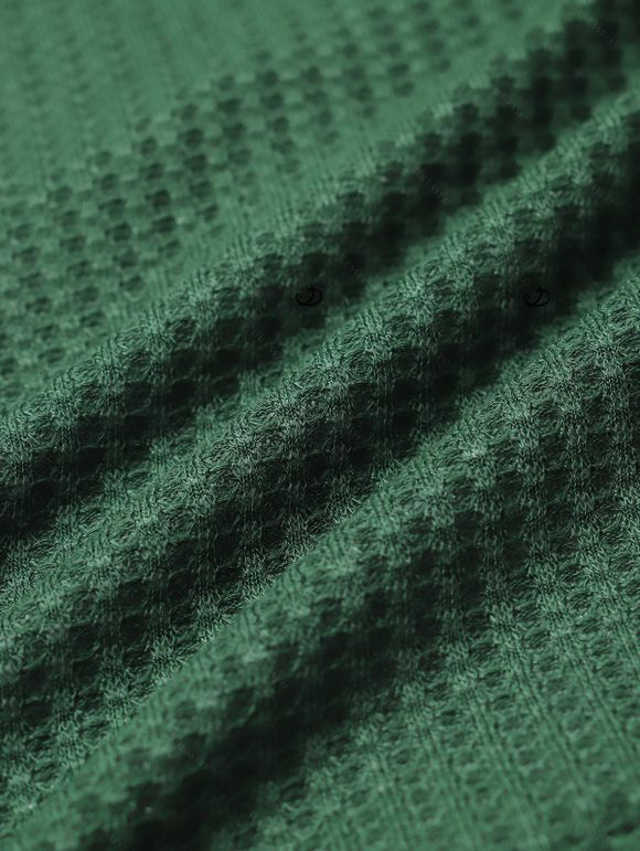 Casual Outfit Colorblock Textured Crossover O Ring Strap Ruched Long Faux Twinset Tank Top Lace Up Capri Pants and Sequins Butterfly Earrings Outfit - Vert profond S | US 4