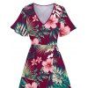 Robe de vacances fendue à motif de feuilles tropicales et de fleurs d'hibiscus, col en V, manches évasées, robe trapèze hawaïenne - Rouge foncé XXL | US 14