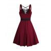 Robe gothique grande taille à lacets et œillets, couleur unie, bretelles croisées, ceinture à boucle, robe décontractée trapèze - Rouge foncé 5X | US 22