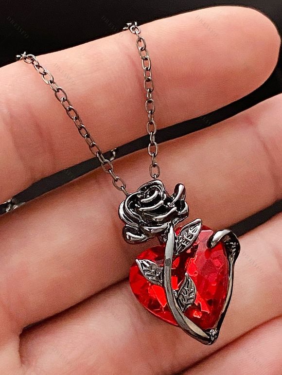 Gothic Women Outfit Monochrome Rose Skulls Pattern Spaghetti Strap Tank Dress and Heart Rose Necklace Heart Chain Embellishment Sandals Set - Noir S | US 4