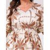 Robe de vacances grande taille à motif géométrique de cocotiers, manches mi-évasées, col en V, coupe trapèze, mi-longue, décontractée - café 4XL | US 22