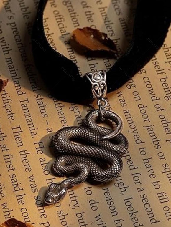 Collier gothique vintage en velours avec pendentif serpent et ras du cou - Noir 