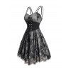 Robe camisole à doubles bretelles spaghetti et superposition de dentelle et de maille à imprimé floral sur toute la surface avec ceinture corset - Gris XXL | US 14