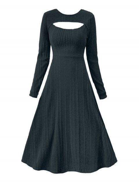 Robe mi-longue texturée à manches longues et à découpes de couleur unie