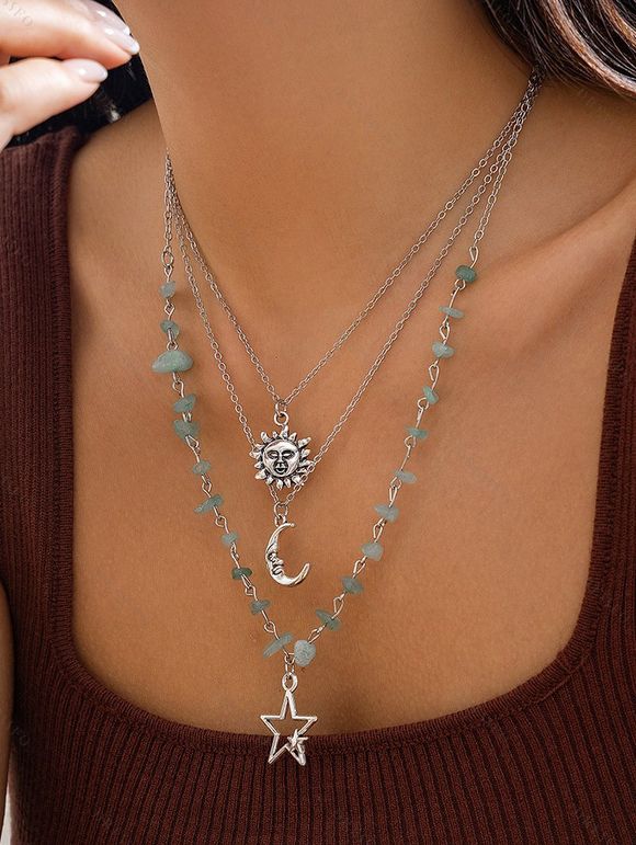 Ensemble de 3 colliers vintage avec pendentif soleil, lune et étoile, et pierres irrégulières. - Argent 
