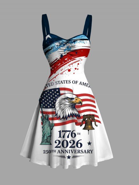 Robe patriotique à imprimé drapeau américain et aigle, commémorant le 250e anniversaire de la Statue de la Liberté et la fête de l'Indépendance. Buste froncé.