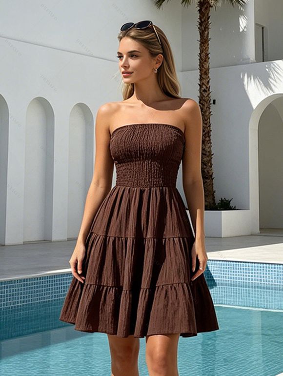 Robe élégante de vacances unie à épaules dénudées et smocks, style vintage, mini-robe - Café profond S | US 4