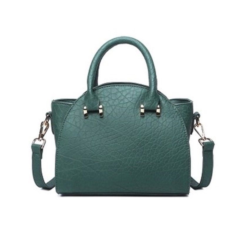 

The Woman Is Slanted with A Shoulder Bag, Dark green