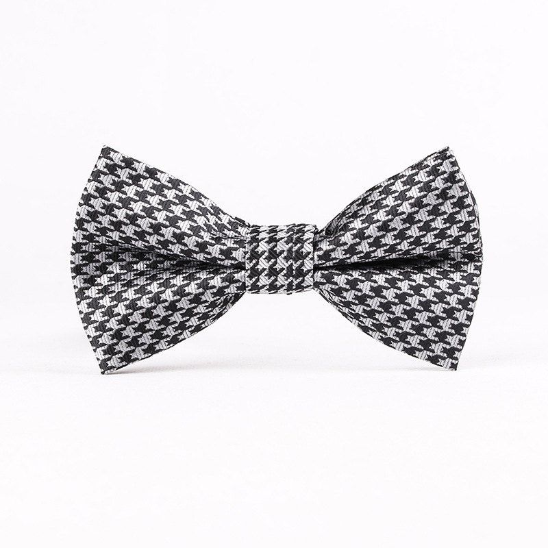 

Men Dacron Fallow Jacquard Bow Tie, Black stripe