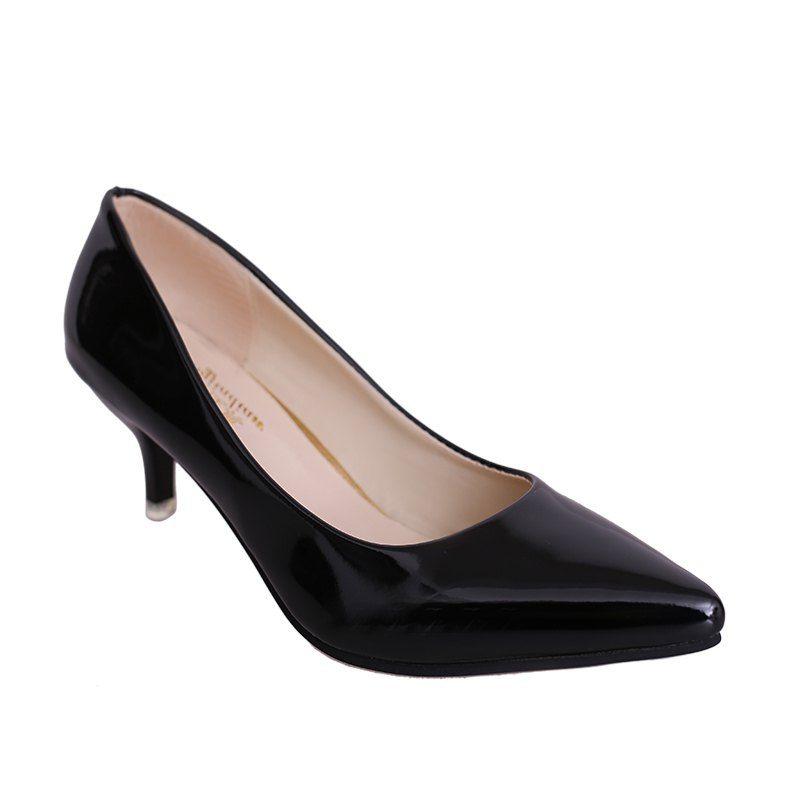 

High Heels with Pointed Toes, Black