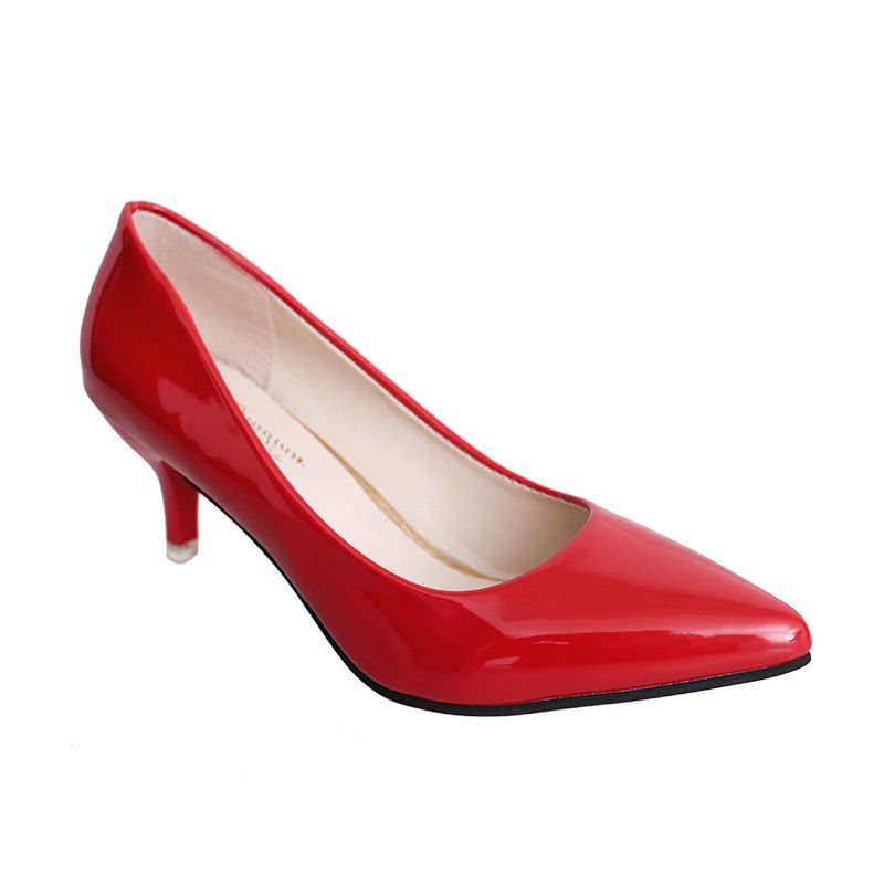 

High Heels with Pointed Toes, Red