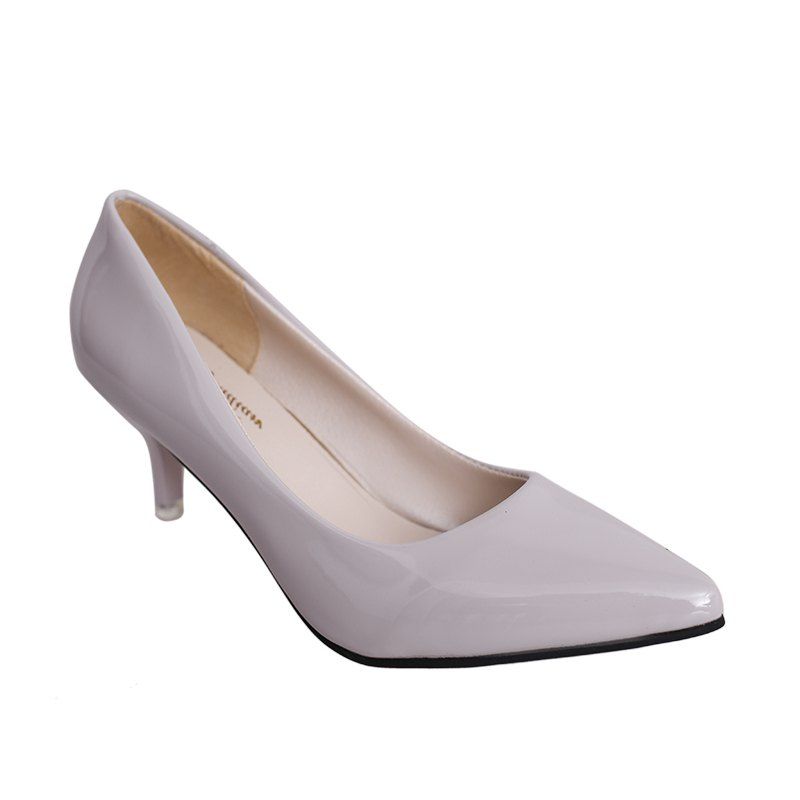 

High Heels with Pointed Toes, Gray
