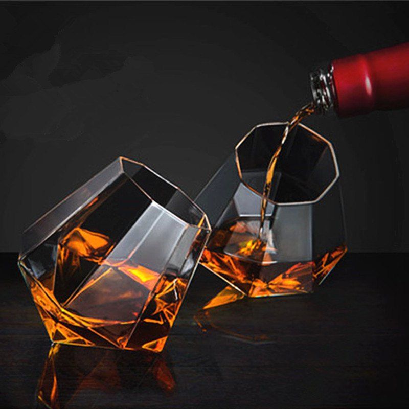 

Elegant Diamond Model Whisky Tumbler Tilting Scotch Glass, Transparent