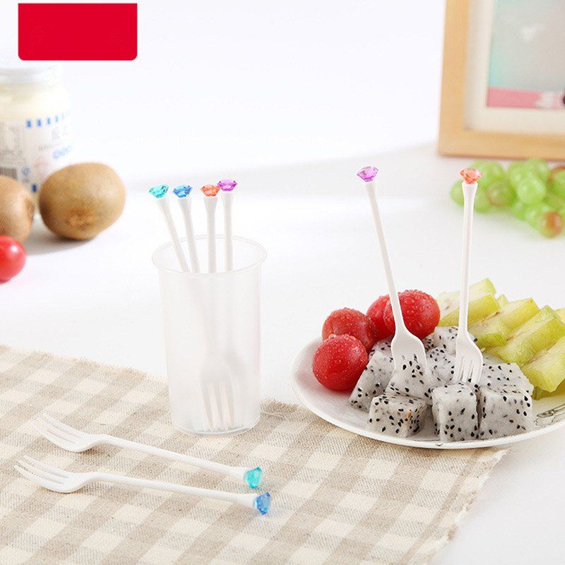 

Creative Plastic Fruit Fork Picnic and Party Supplies 8PCS, Multi