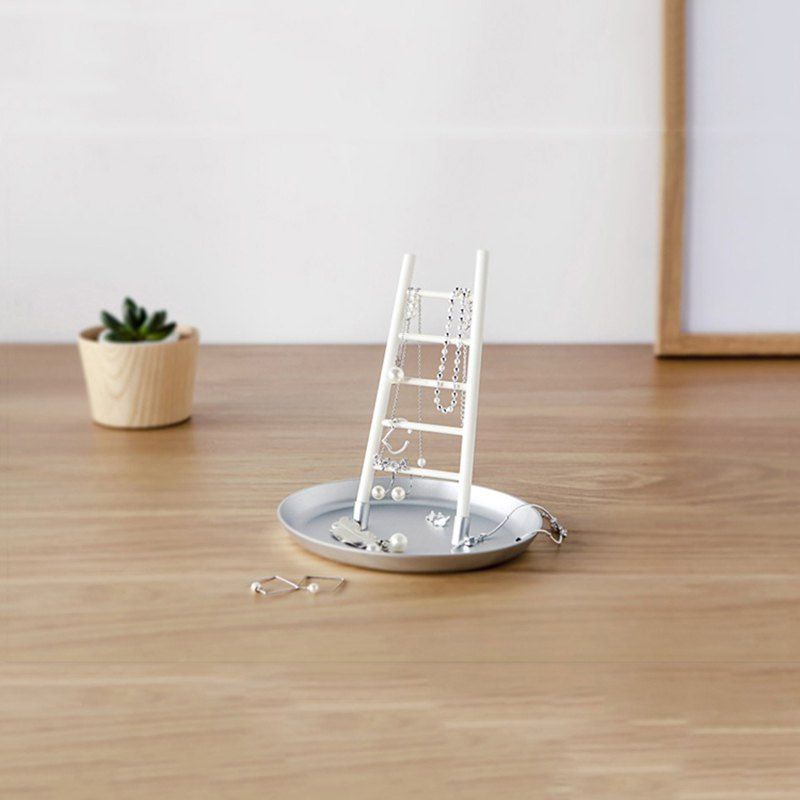 

Creative Home Desktop Ornaments Small Ladder Modeling Jewelry Rack, White