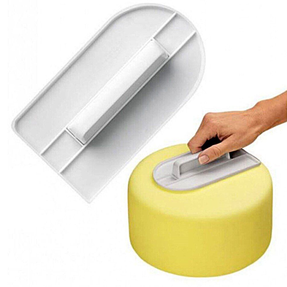 

Cake Cream Flat Wiping Surface Scraper Baking Tool 1PC, White