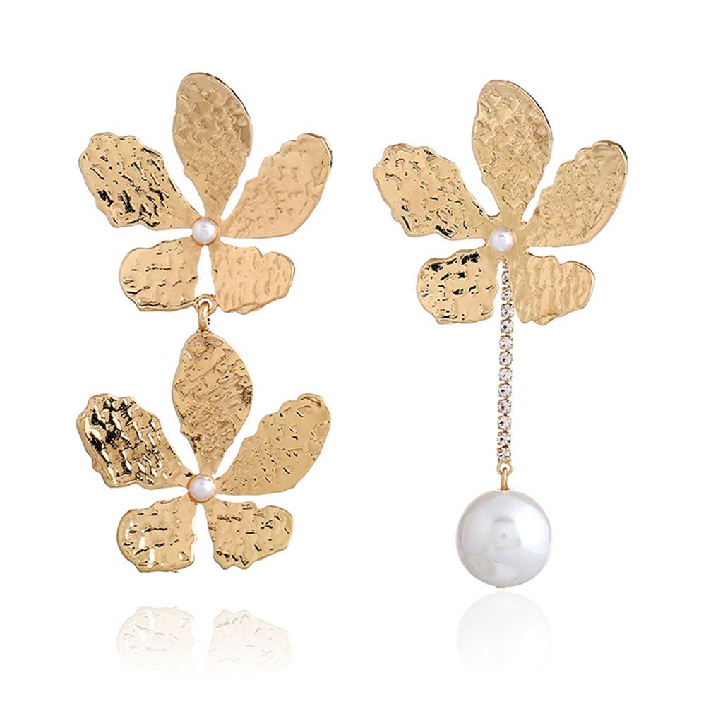 

Gold-Plated Flower Pendant Personality Long Earrings