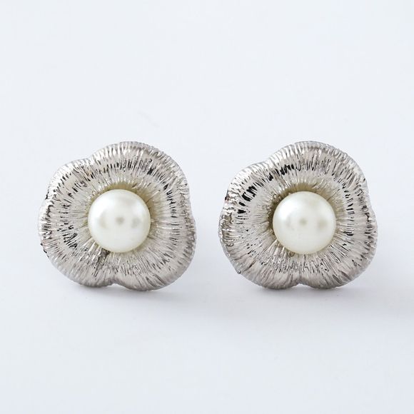 Nouveau modèle de mode romantique femmes clip oreille perle galvanoplastie or et argent - Argent 