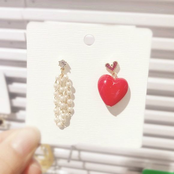 Boucles d'oreilles en forme de coeur avec franges en perles asymétriques Love - Rouge Saint Valentin 1 PAIR